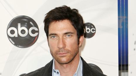 Дилън Макдермът разследва мистериозното убийство на майка си