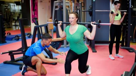 Тренирате много, ядете малко и не слабеете?