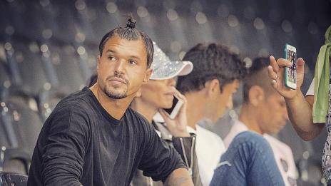 Чар или бедствие: Божинов с прическа на Шогун