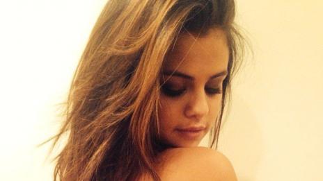 Селена Гомес показа, че се обича с нова татуировка