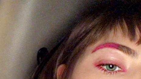 Практичен хит: Омбре вежди