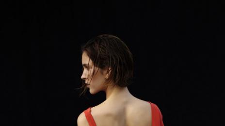 Съвършени структури от плат. Bianca Spender Лято 2011