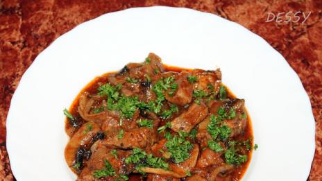 Как да приготвим: Кавърма със свинско и гъби