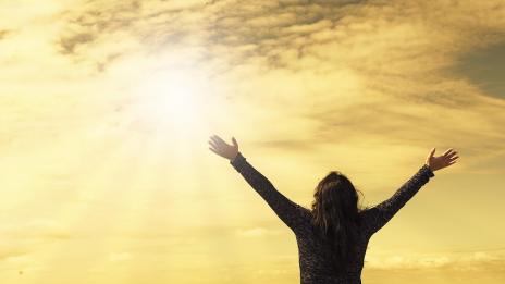 Качествата на жените над 40, в които се влюбват младите мъже