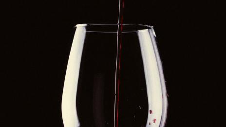 Доказано: Чаша вино пази от депресия