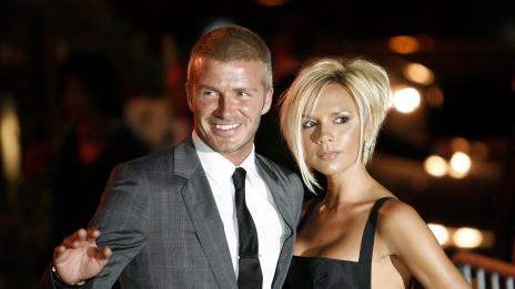 Ще се местят ли Бекъм в Париж?