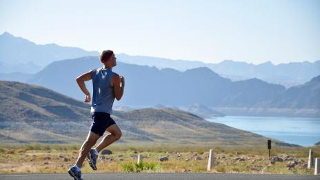 Спортът на мъжете: Тичане и вдигане на тежести