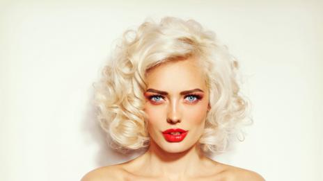 Мисия платинена блондинка: възможна, но сложна!