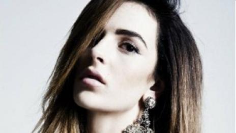 Малката Лоън превзема модния подиум