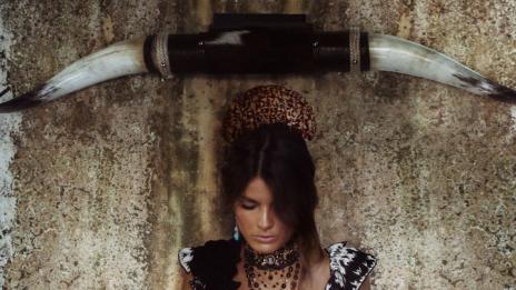 Под прицела на Исабели Фонтана