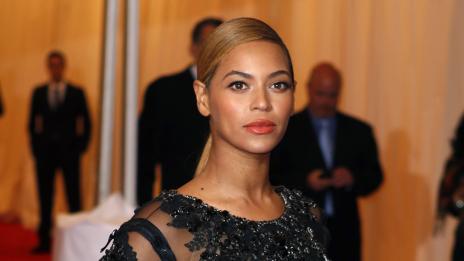 Бионсе предпочита сама да се гримира и подстригва