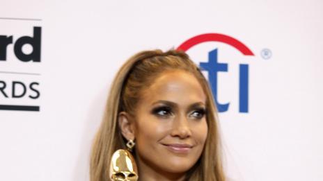 Дженифър Лопес е първата певица, която спечели наградата „Икона“