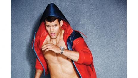 Годеникът на Ким Кардашян показва мускули в GQ