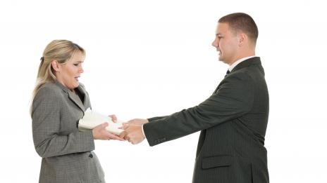 Защо шефът ни има ужасни социални умения