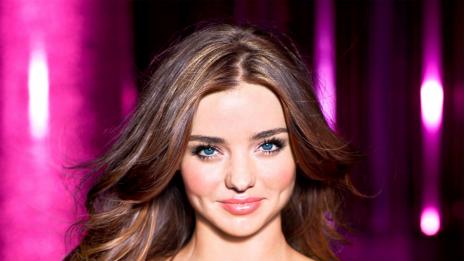 Миранда Кер и нейната гръд за милиони