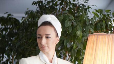 Деси Тенекеджиева се превърна в Людмила Живкова