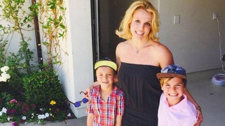 На гости в дома на Бритни Спиърс