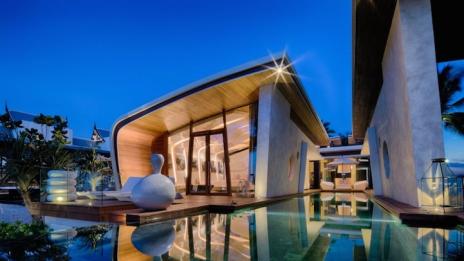 Модерна вила, вдъхновена от вълните на океана