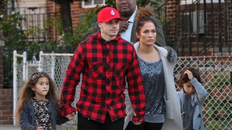 Джей Ло и Каспър са олицетворение на перфектното семейство