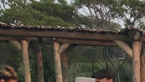 Лео ди Каприо заби бившата на Адам Лавин