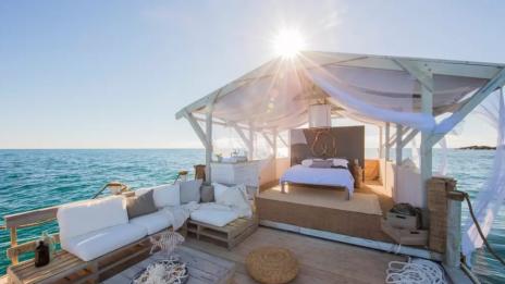 Почивка на плаващ апартамент край Куинсланд