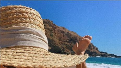 Зимата дойде, а супермоделите... отидоха на море!