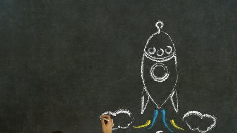 Жените трябва да забравят наученото в клас, за да успеят в работата