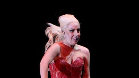 Лейди Гага си направи и лейбъл с минерална вода