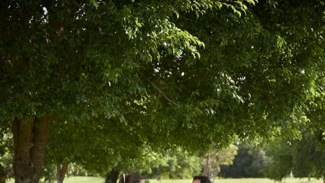 Как усещането за щастие се променя с възрастта