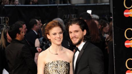 Влюбените Кит Харингтън и Роуз Лесли дебютираха като двойка