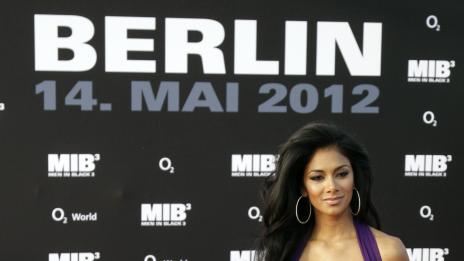 Как да имате корем като на Никол Шерцингер