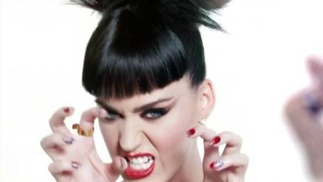 Кейти Пери блести за CoverGirl