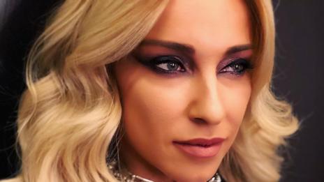 Алекс Раева ще става майка