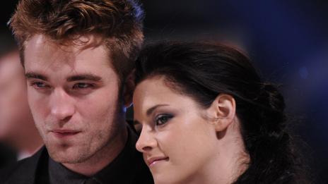 Патинсън ревнувал от колегата си Крис Хемсуърт