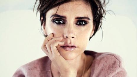 Виктория Бекъм: Слагам децата да спят и си скубя веждите