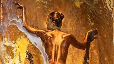 Новата на Клуни лъсна по дупе в книга