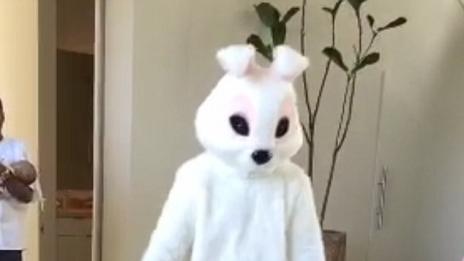 Кание Уест се превърна в заек