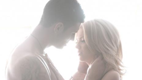 Нели Петкова изкара ново секси видео (видео)