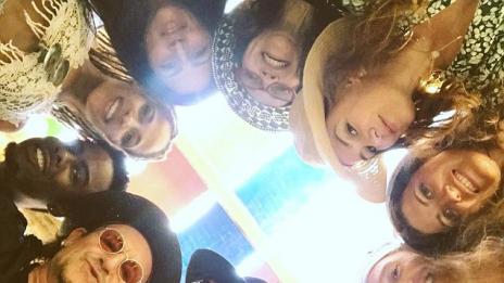 Най-готиното звездно селфи