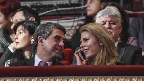 Деси Банова кара ски с Плевнелиев