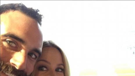 Кайли Миноуг води до олтара младото си гадже?