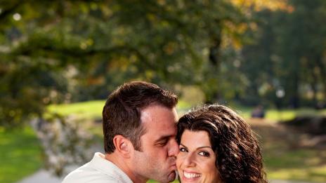 Как да показвате привързаността си на публично място