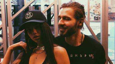 Дара и Папи Ханс скъсали преди месец