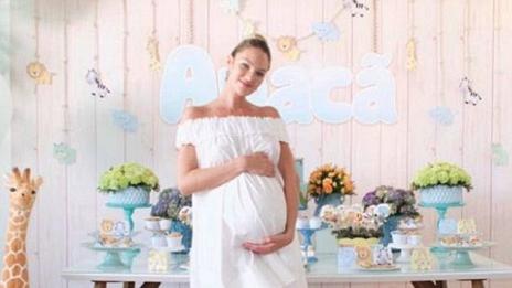 Бременната Кандис Суонепол разкри името на неродения си син