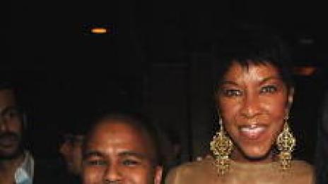 Почина синът на Натали Коул