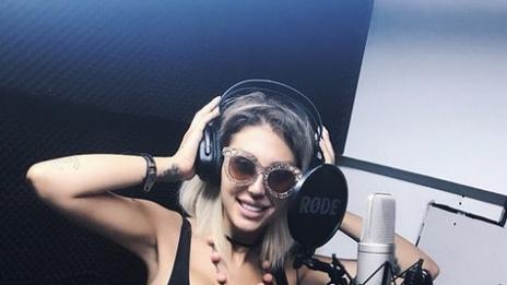 Джулиана Гани – развод, сватба, сега и песен