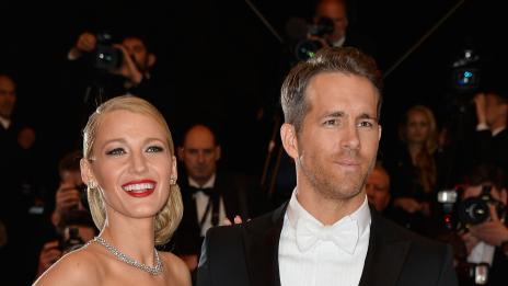 Блейк Лайвли е готова да роди дете на Райън Рейнолдс