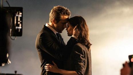 Райън Рейнолдс даде повод за ревност на съпругата си Блейк Лайвли