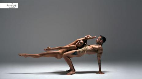 Атлети от цял свят се съблякоха благотворително