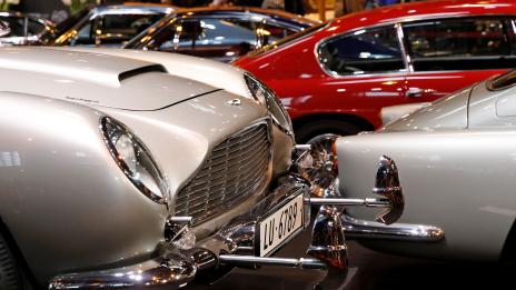 Луксозни марки броиха милиони, за да ги използва Джеймс Бонд